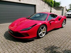 FERRARI F8 Tributo - 1