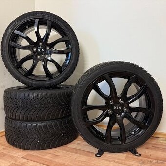 KIA CEED / NIRO 5x114,3 R18 ET49,5+ZIMNÍ 225/40R18 8/7mm