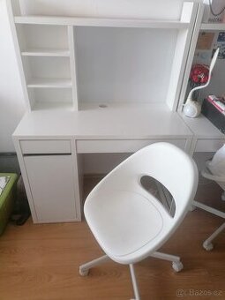 Psací stůl IKEA