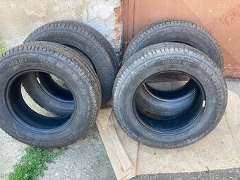 MICHELIN 235/65 R16C