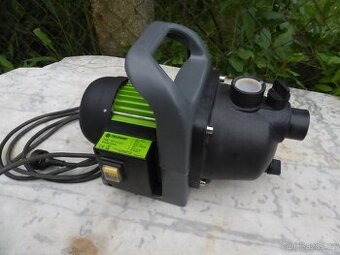 Zahradní čerpadlo FIELDMANN FVC 8010-EC