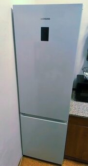 Lednička s mrazničkou Samsung RB36T675CWW/EF bílá