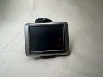 GPS navigace Garmin nüvi navigace,držák + nabíječka