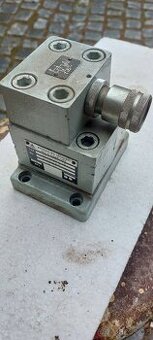 Hydraulická kostka - 1