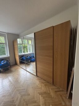 Šatní skříně IKEA