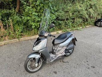 Skútr Aprilia Sportcity 200