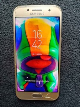 Samsung Galaxy A3 (2017), zlatá