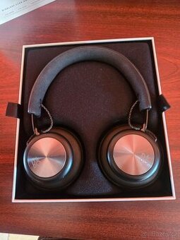 Bang & Olufsen H4