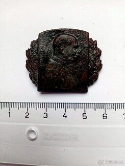 Čepicový odznak F.J.1