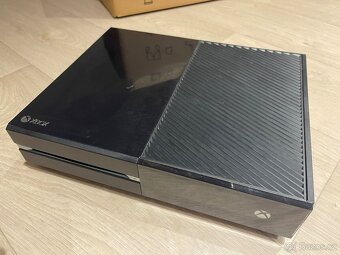 Xbox One + Kinect + bonus: ovladač + hry – plně funkční