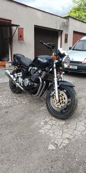 Yamaha XJR 1200