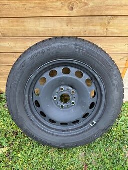 Zimni sada pneu + orig. plechove disky na Skoda octavia 4