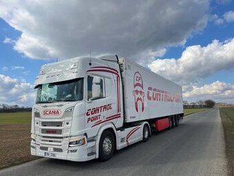 Nabízím práci na HPP řidič C,E