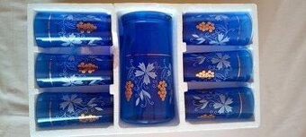 Modrá sada malovaných skleniček a džbánu