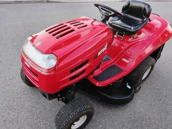 Zahradní traktůrek MTD