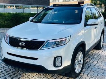 Kia Sorento 2.2CRDi 145KW 4x4 AUTOMAT VÝHŘEV KAMERA TAŽNÉ