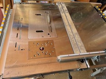 Stolní formátovací pila