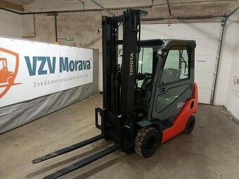 Vysokozdvižný vozík Toyota 02-8FDKF20 Diesel