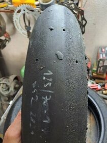 Pneumatiky krásné přední pneu Pirelli 125/70-17