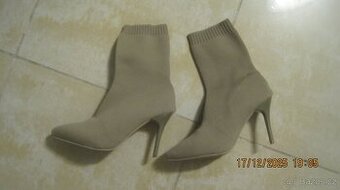 Boty béžové, kotníkové, vel. 37