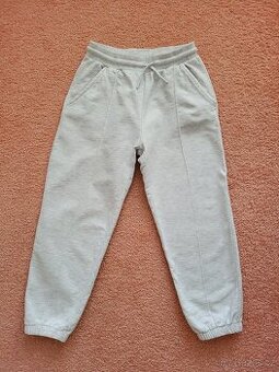 tepláky světle šedé vel. 128