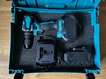 Aku příklepová vrtačka se šroubov.,2x AKU baterie, nabíječka