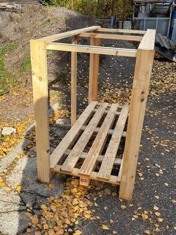 Dřevěná klec, paleta na dřevo