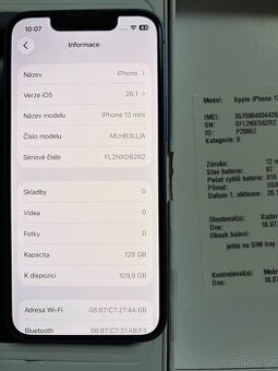 iPhone 13 mini 128 modrý, obal, sluchátka