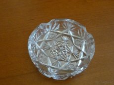 Skleněný popelník