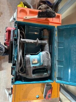 Bourací kladivo Makita