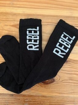 Rebel Kids - uni - 1