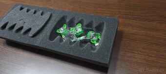 Skleněná figurka Žabí koncert z českého křišťálu Preciosa