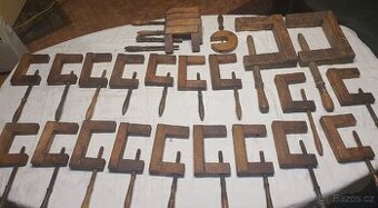 Staré dřevěné utahovaky