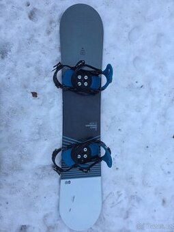 Snowboard Gravity 135cm vč. vázání, dobrý stav a v pořádku
