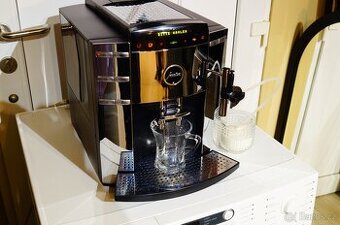 Kávovar Jura Impressa F9