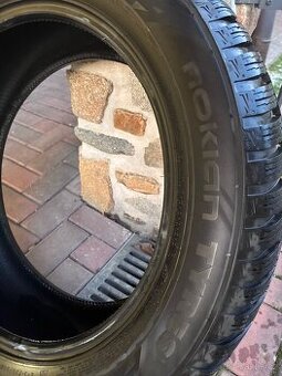 Prodám zimní pneu Nokian