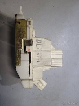 Ford Mondeo Mk 3 - zámek PP dveří