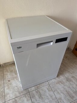 Myčka na nádobí BEKO