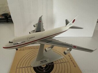 Model B747-400 JASDF 1:400 Herpa