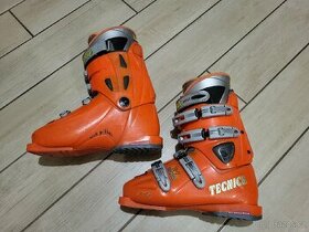 Přeskáče, lyžáky, lyžařské boty Tecnica T1-7 Innotec vel. 41