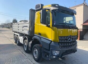 Mercedes-Benz AROCS 4148 8x4 - třístranný sklápěč