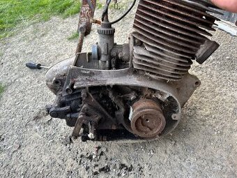 Motor Jawa 250/353