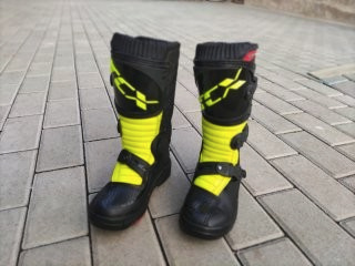 Dětské motokrosové boty a dres