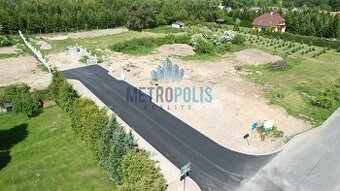 Stavební pozemek v Chýni – 1 240 m² s kompletními inženýrský