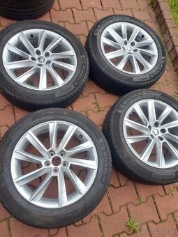 Originál al.kola škoda 17 stratos.pneu 90% - 1