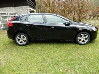 Volvo V40 T3 - 86.000 km - výborný stav