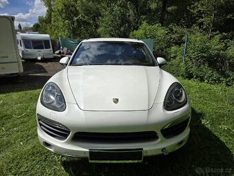 Porsche Cayenne S Hybrid 3,0 245kW CGE r.v.2012 Nebourané