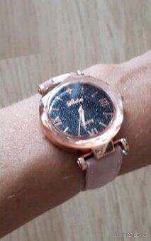 Quartz dámské i dívčí nové růžové hodinky i jako dárek