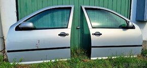 Prodám 2x přední dveře Golf IV stříbrné