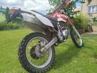 Yamaha ttr 600